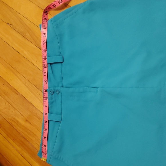 Nike Golf Tour Performance skort. Blue (turquoise). Size 12. Dri-Fit. - Picture 7 of 11